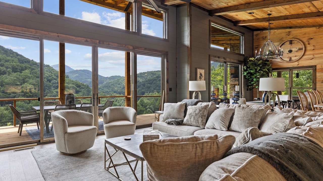 Photo of Bedroom in Cherry Log