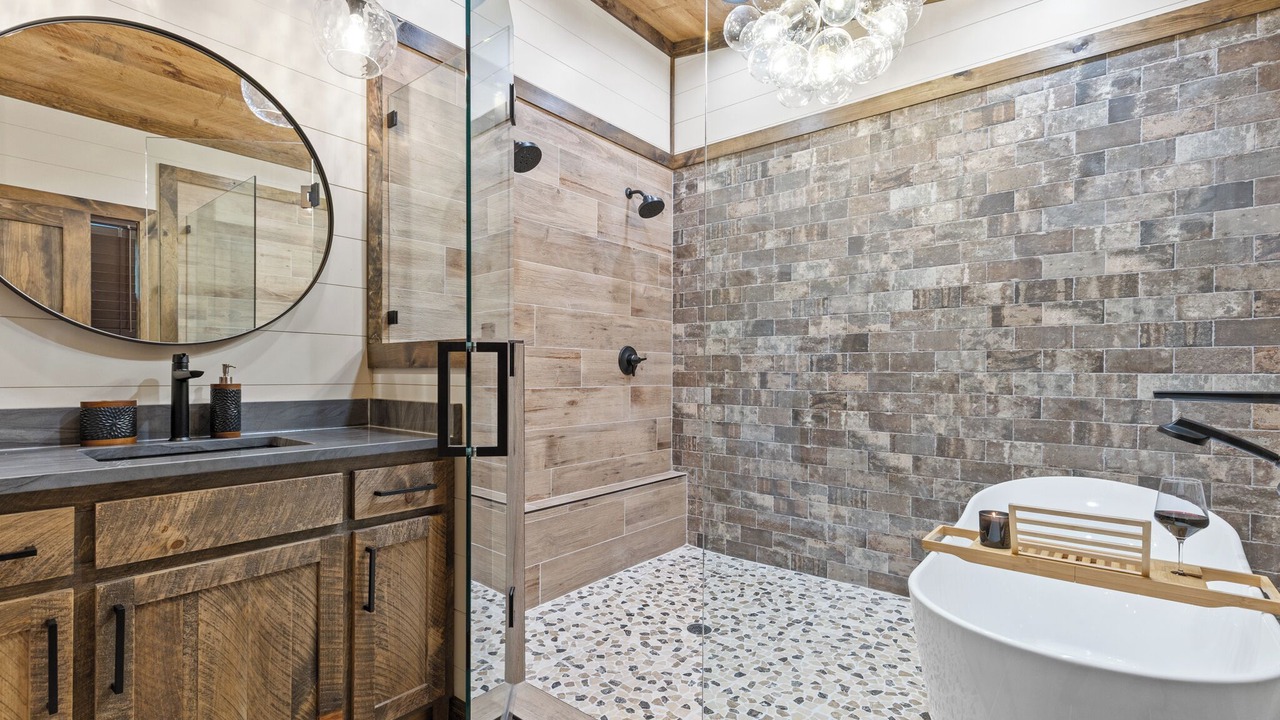 Photo of Bathroom in Cherry Log