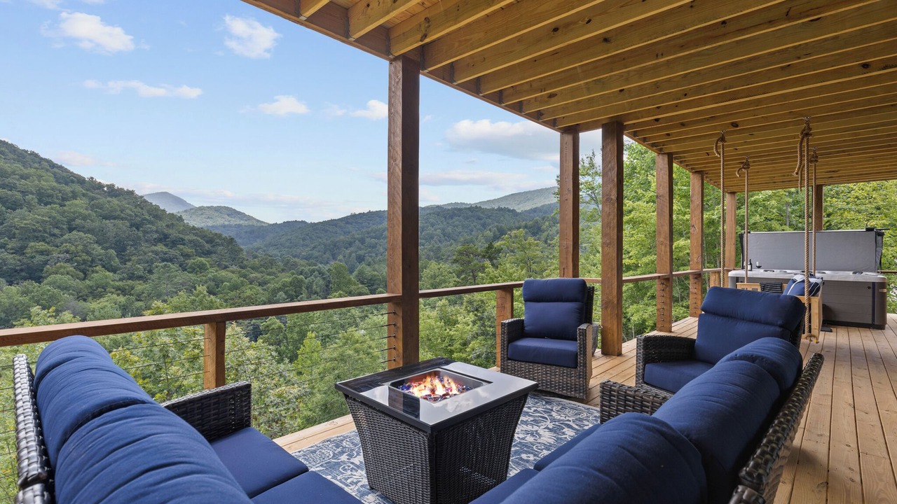 Photo of Patio Balcony in Cherry Log