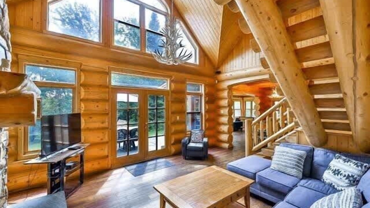 Photo of Livingroom in Fiddler Lake Resort