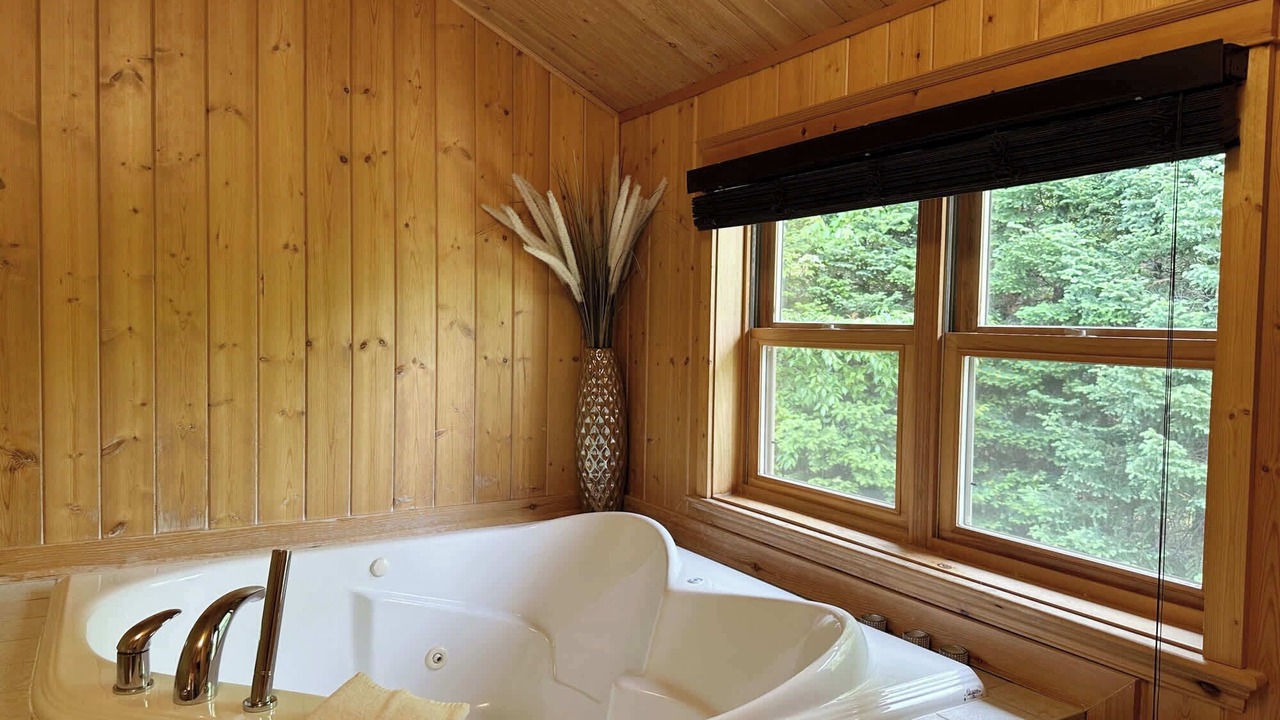 Photo of Bathroom in Fiddler Lake Resort