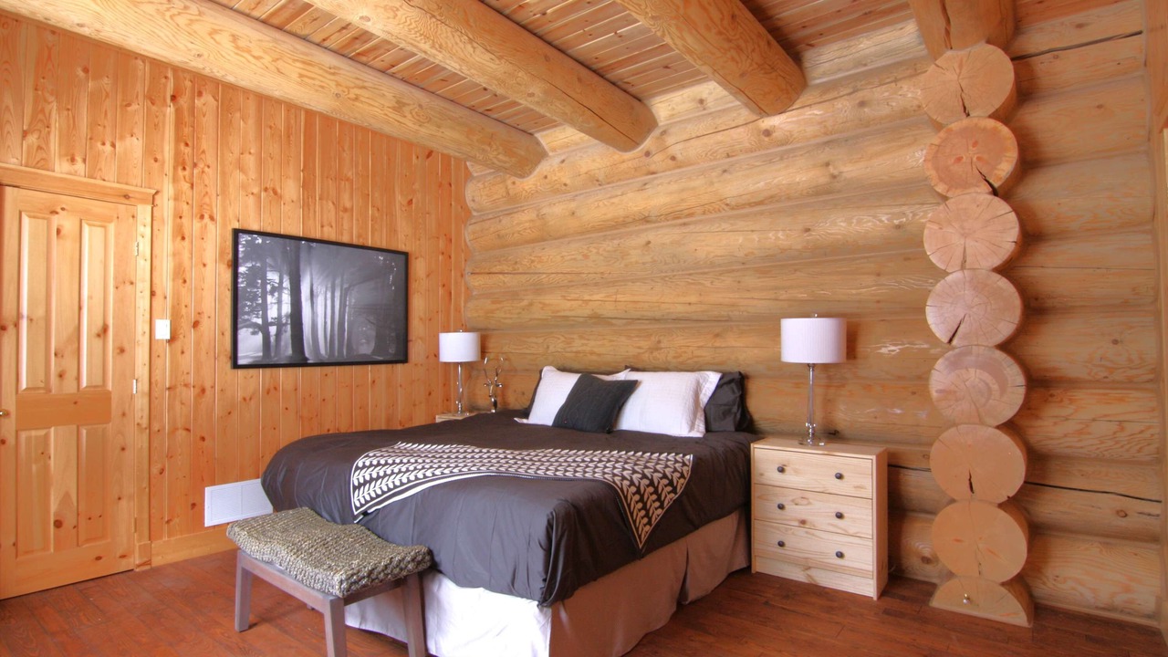 Photo of Bedroom in Fiddler Lake Resort