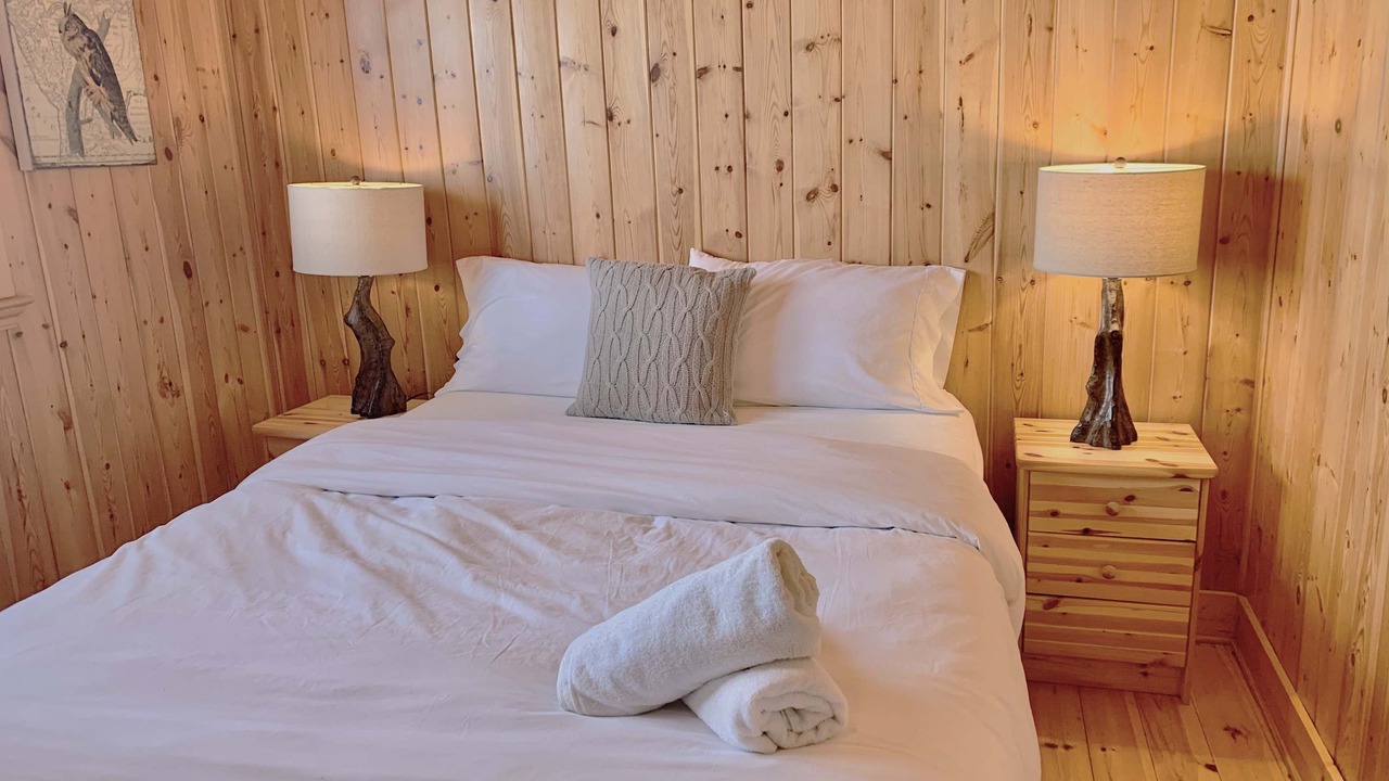 Photo of Bedroom in Fiddler Lake Resort