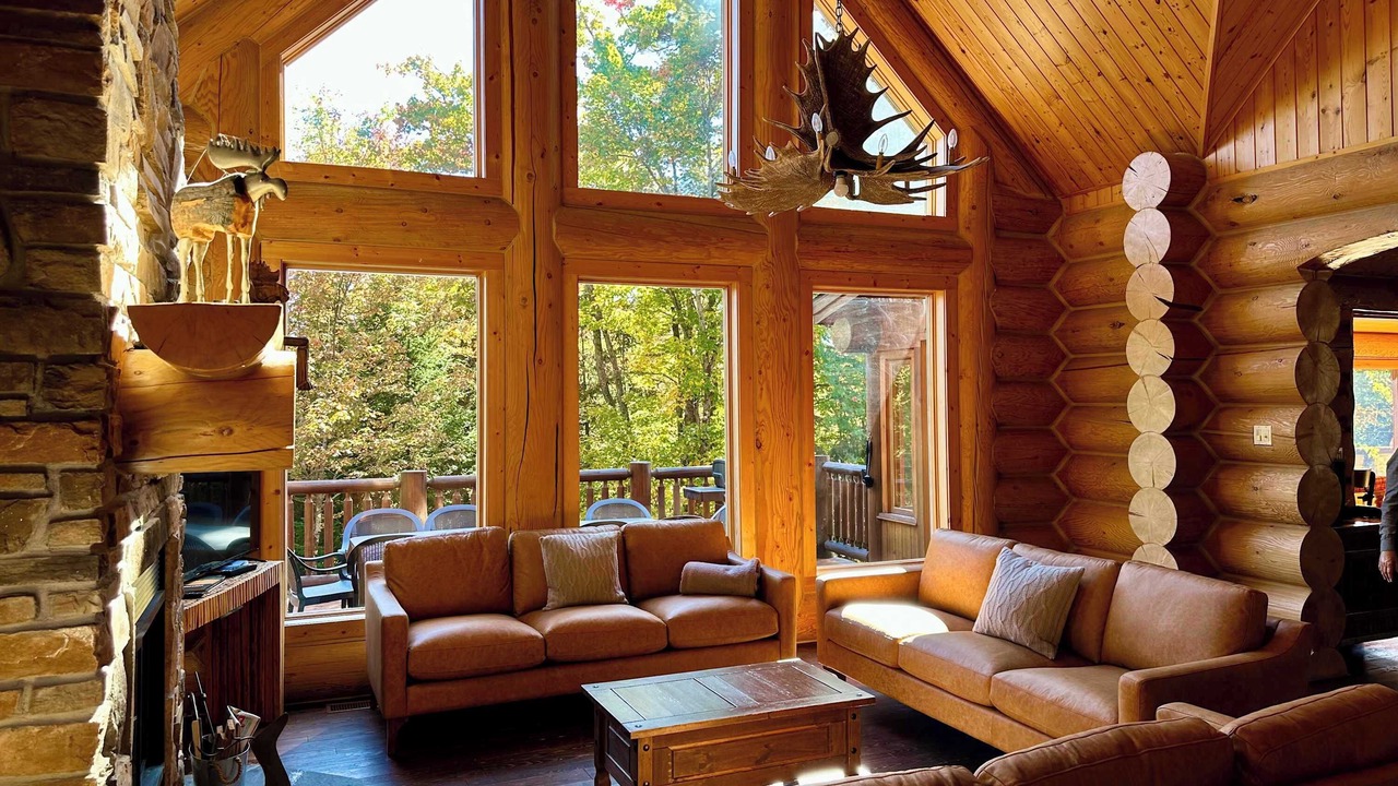Photo of Livingroom in Fiddler Lake Resort