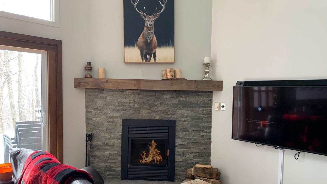 Photo of Livingroom in Morin Heights
