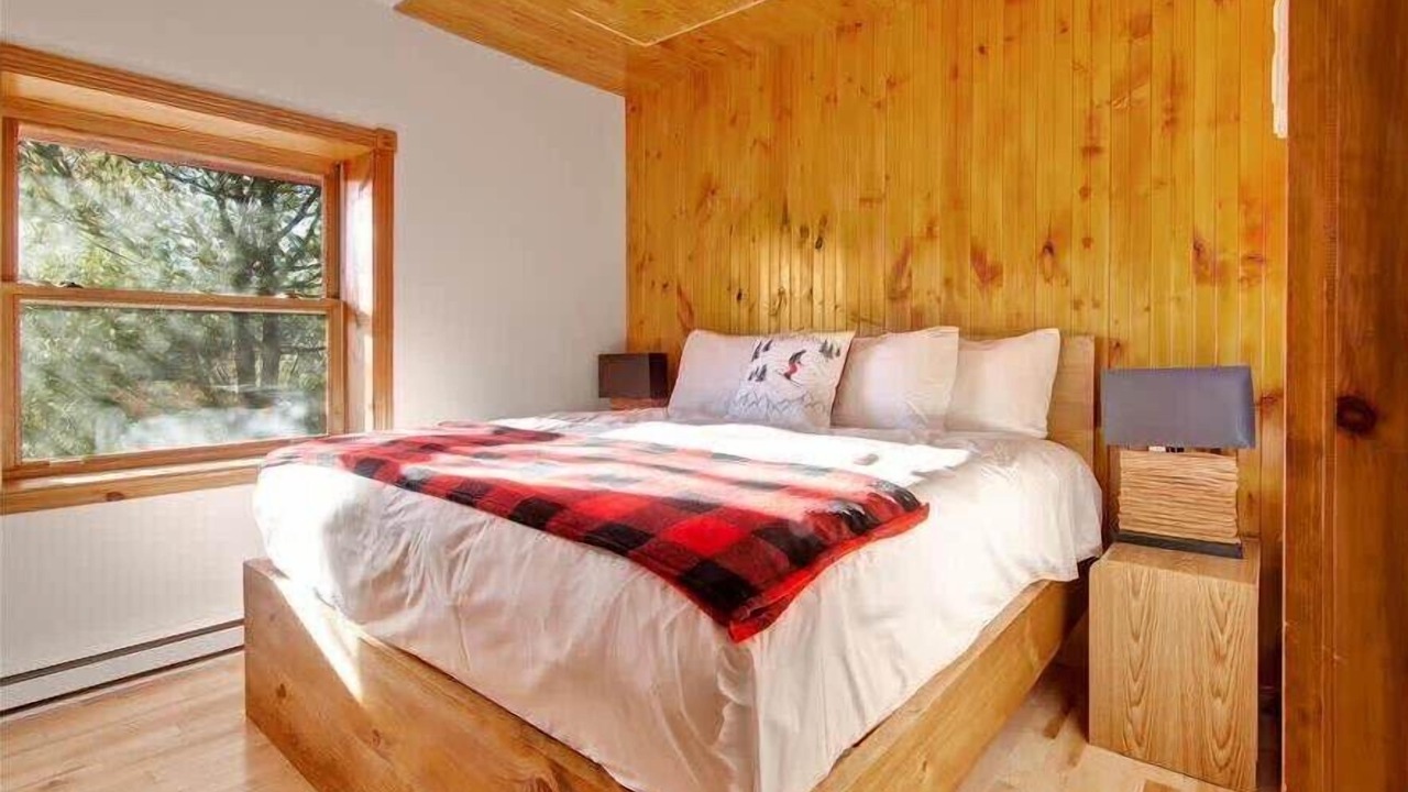 Photo of Bedroom in St-Adolphe-d'Howard