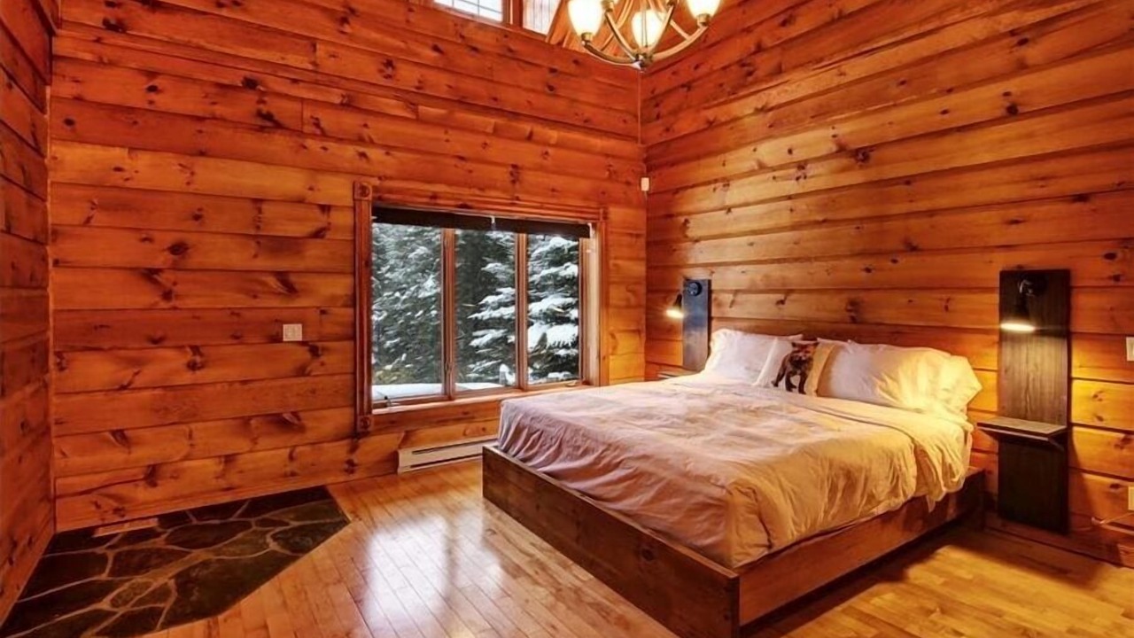 Photo of Bedroom in St-Adolphe-d'Howard