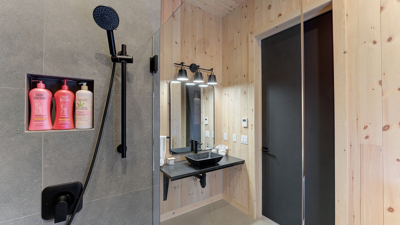 Photo of Bathroom in Morin Heights
