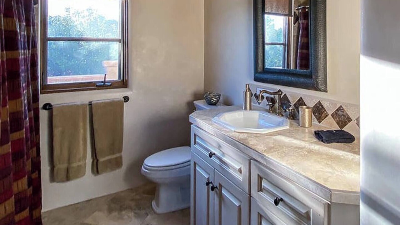Photo of Bathroom in Espanola