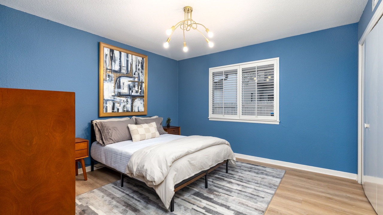 Photo of Bedroom in Oak Park - Northwood