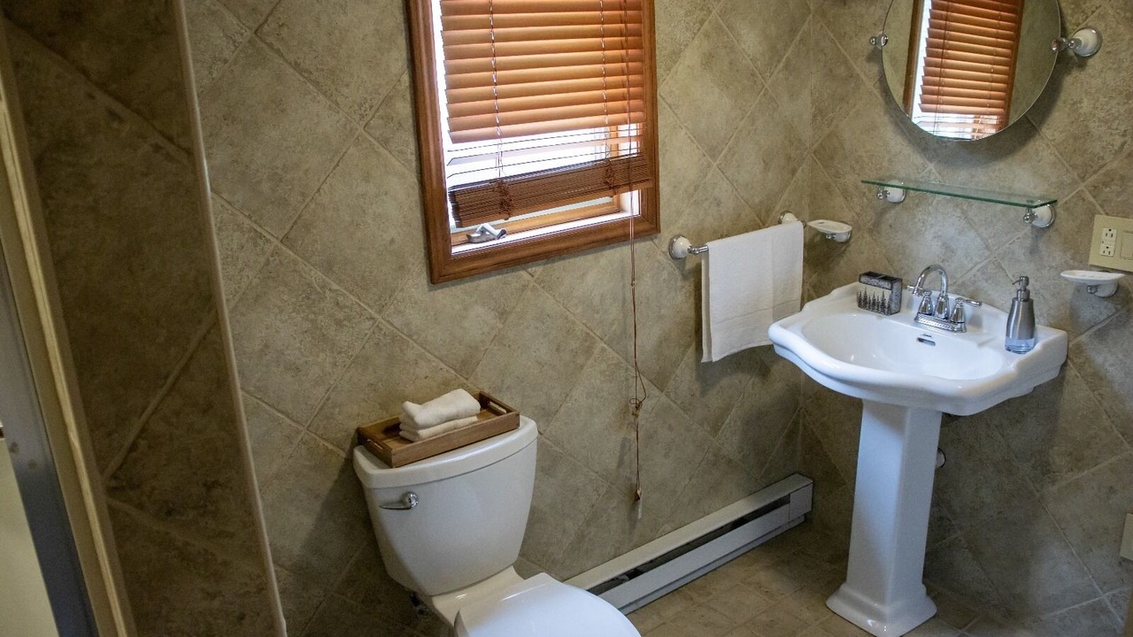 Photo of Bathroom in Speculator