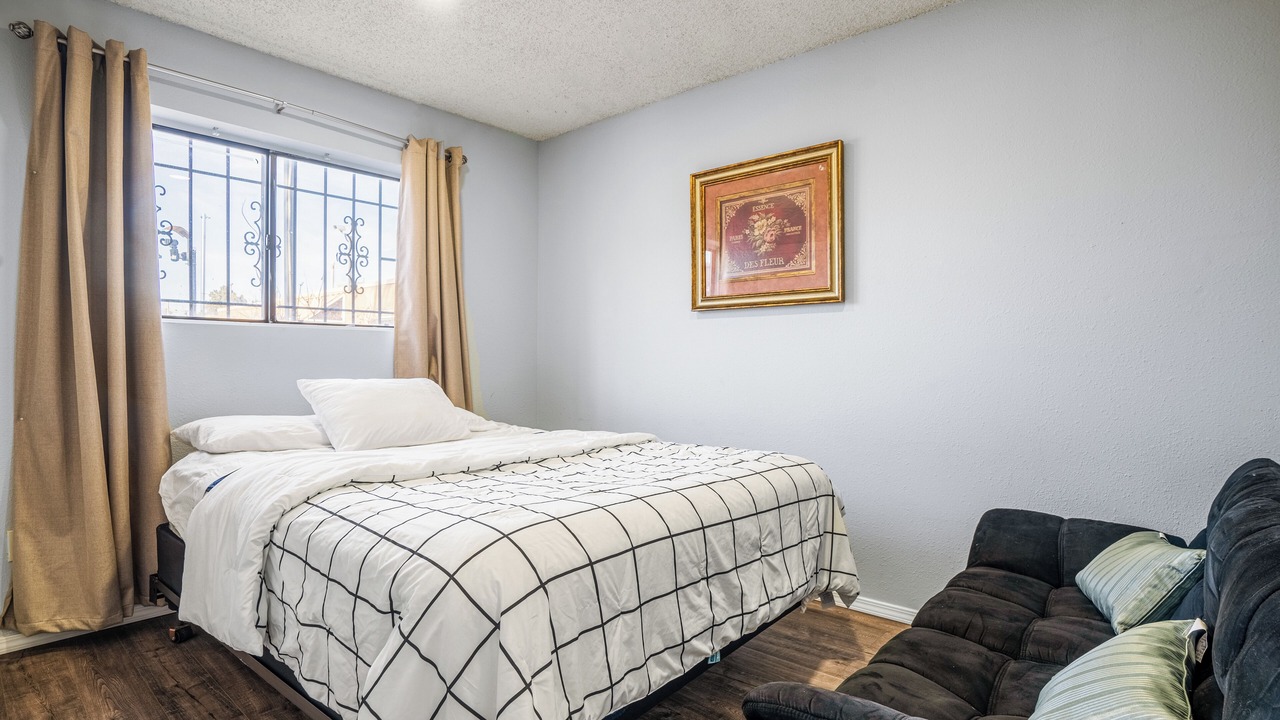 Photo of Bedroom in Uptown