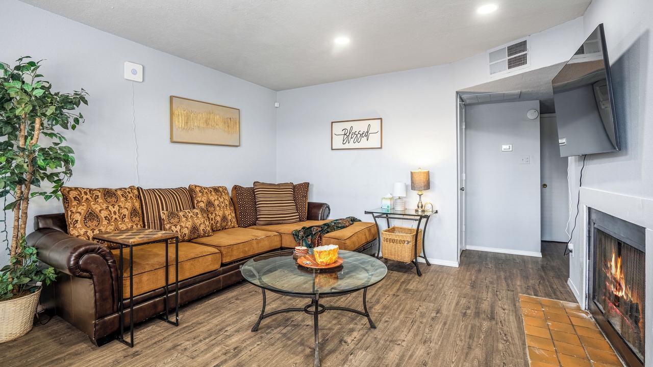 Photo of Livingroom in Uptown