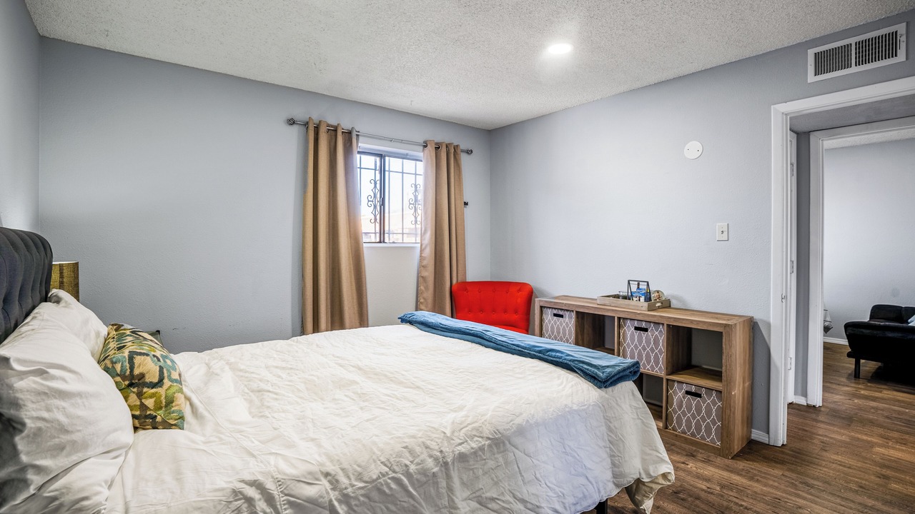 Photo of Bedroom in Uptown