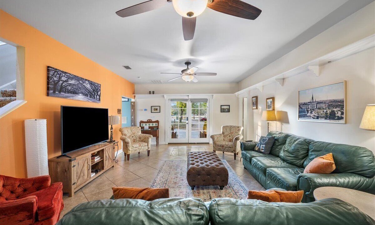 Photo of Livingroom in Taylor