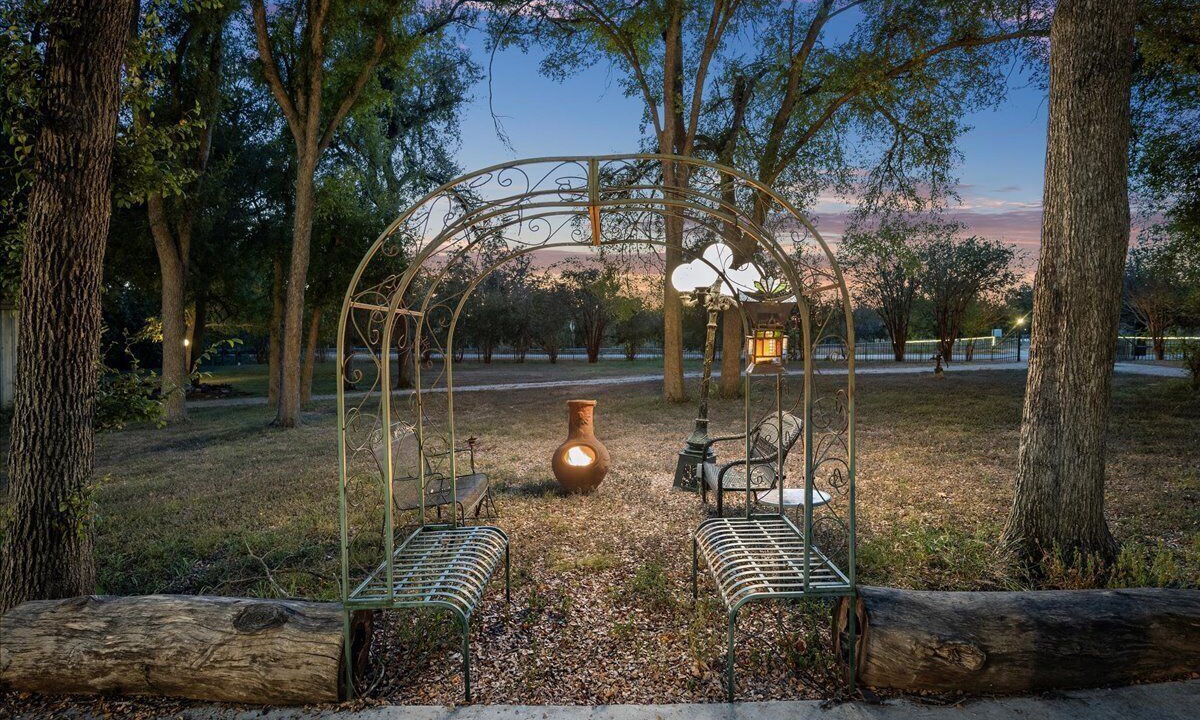 Photo of Outdoor in Taylor