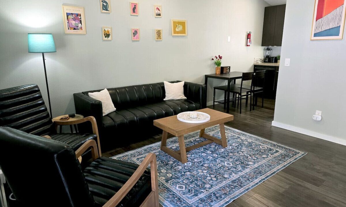 Photo of Livingroom in Midtown