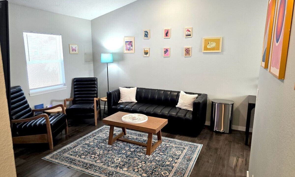 Photo of Livingroom in Midtown