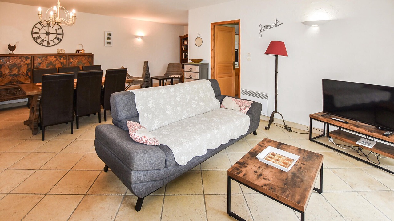 Photo of Bedroom in Saint-Saturnin-les-Avignon