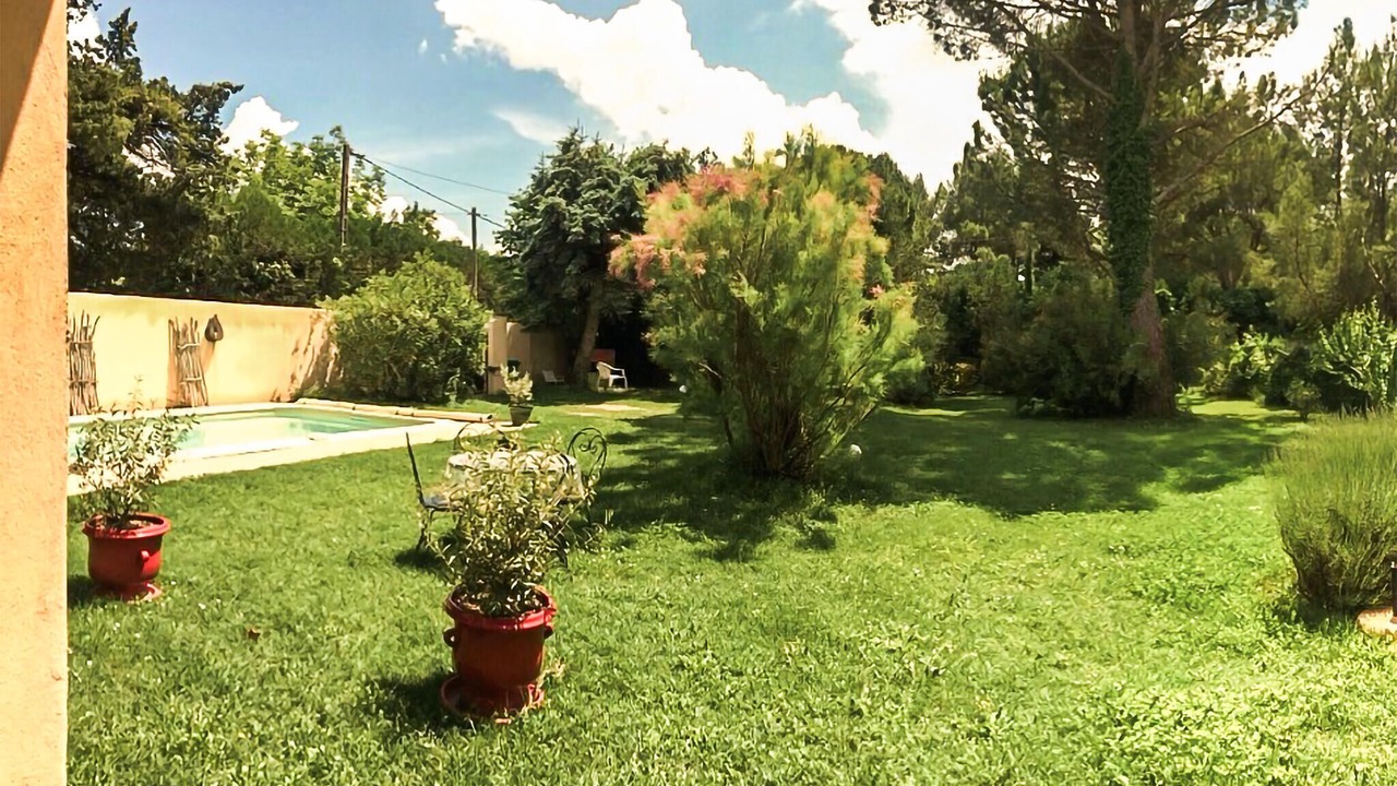 Photo of Outdoor in Saint-Saturnin-les-Avignon