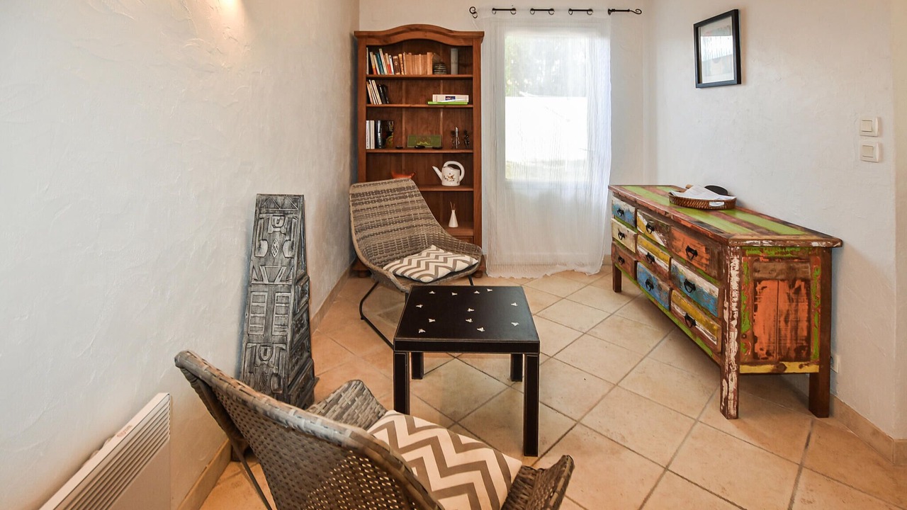 Photo of Bedroom in Saint-Saturnin-les-Avignon