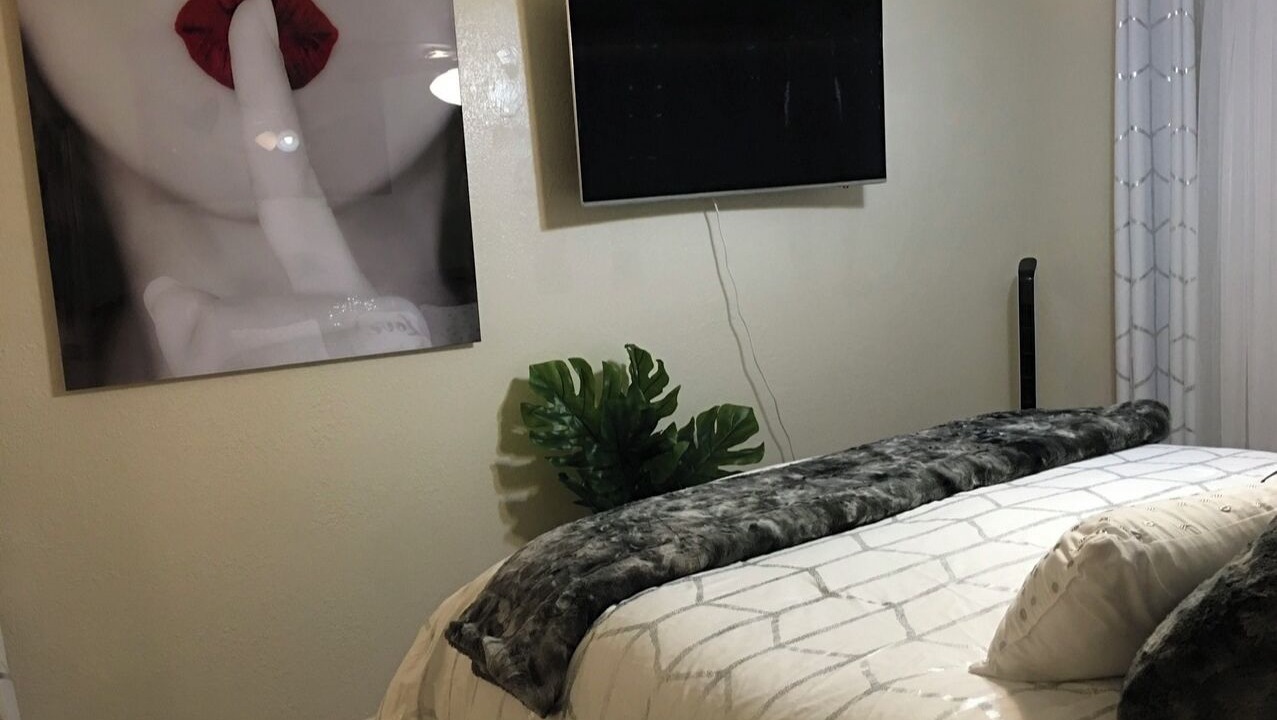 Photo of Bedroom in Olympia Heights