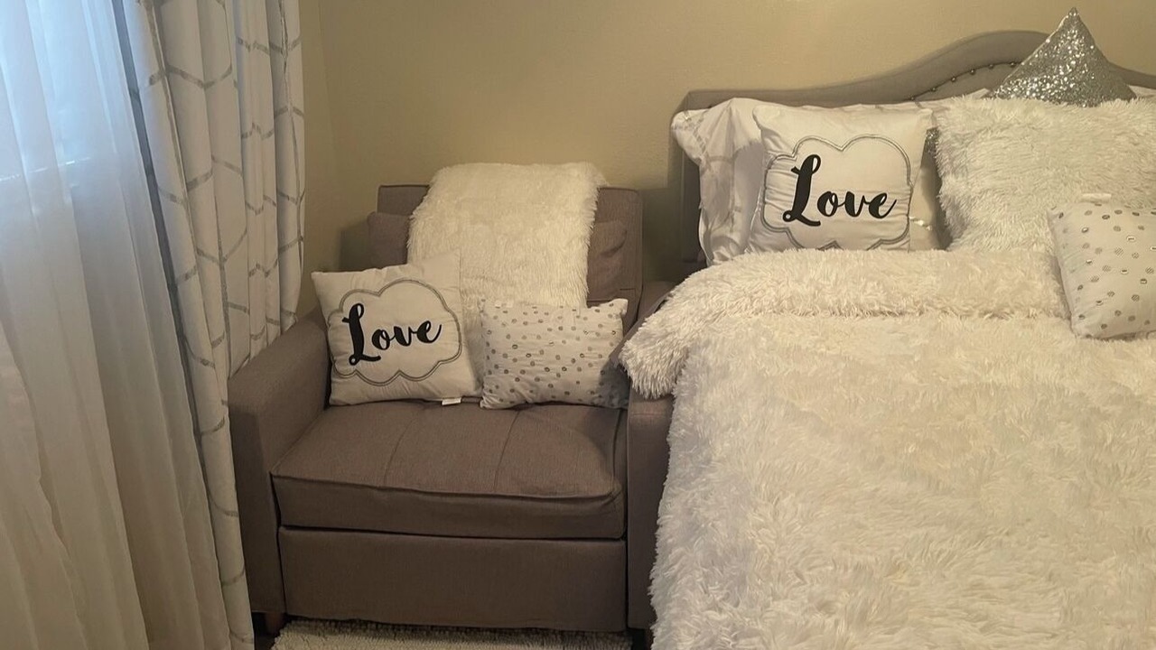 Photo of Bedroom in Olympia Heights