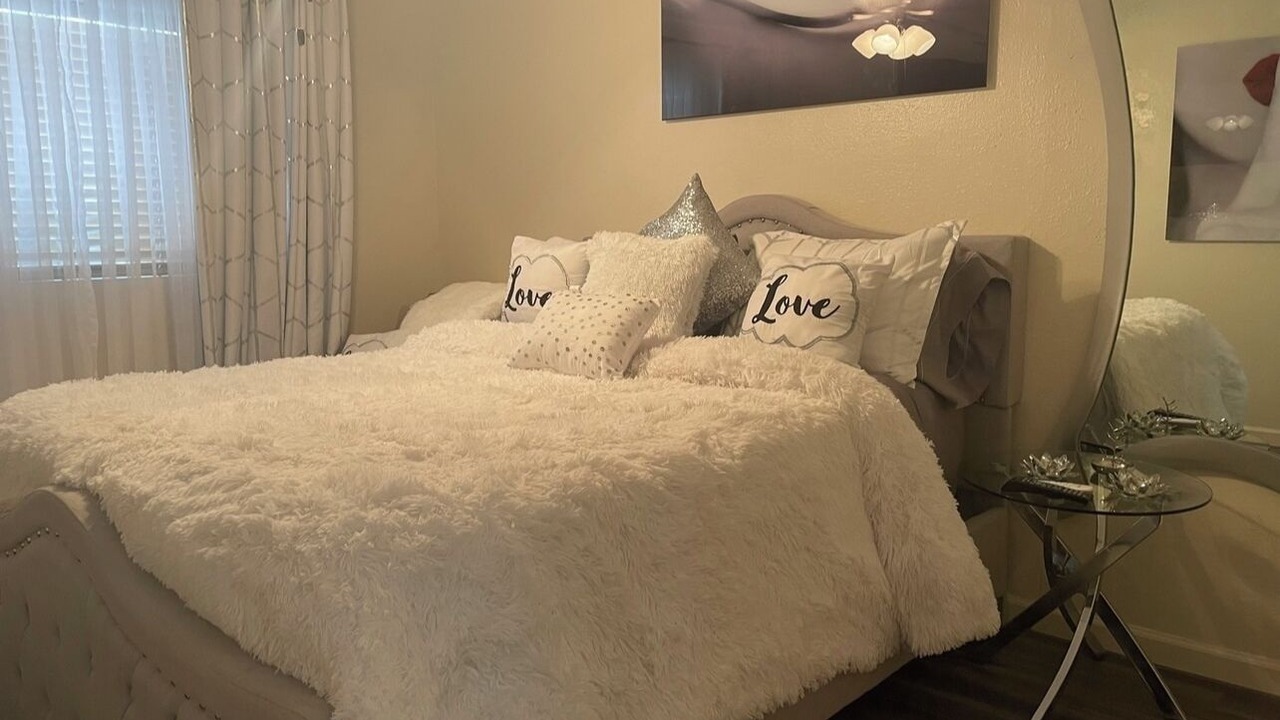 Photo of Bedroom in Olympia Heights