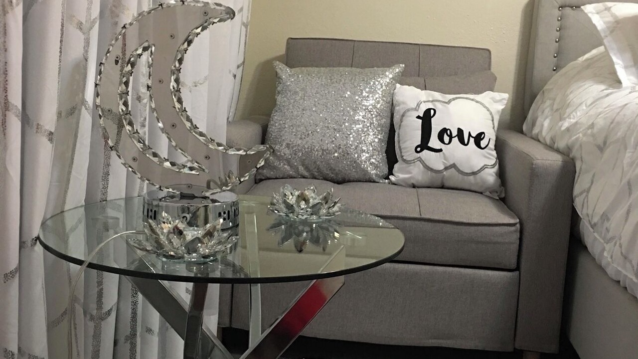 Photo of Bedroom in Olympia Heights