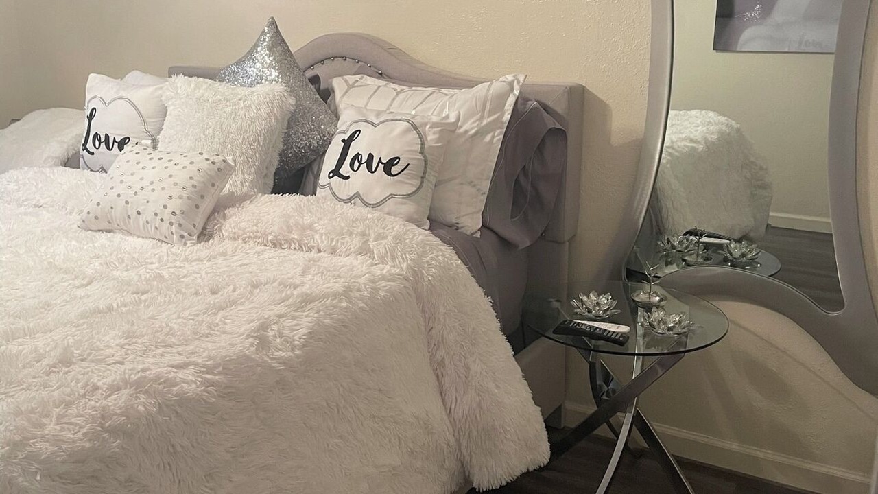 Photo of Bedroom in Olympia Heights