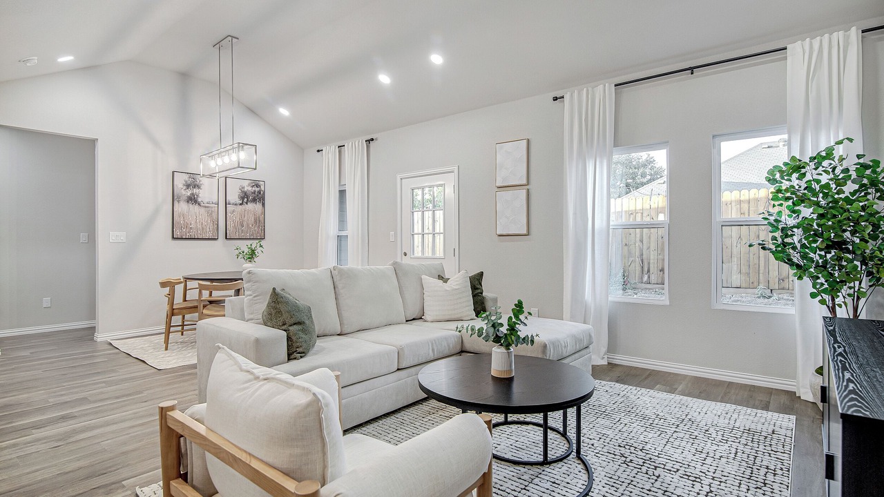 Photo of Livingroom in Crowley