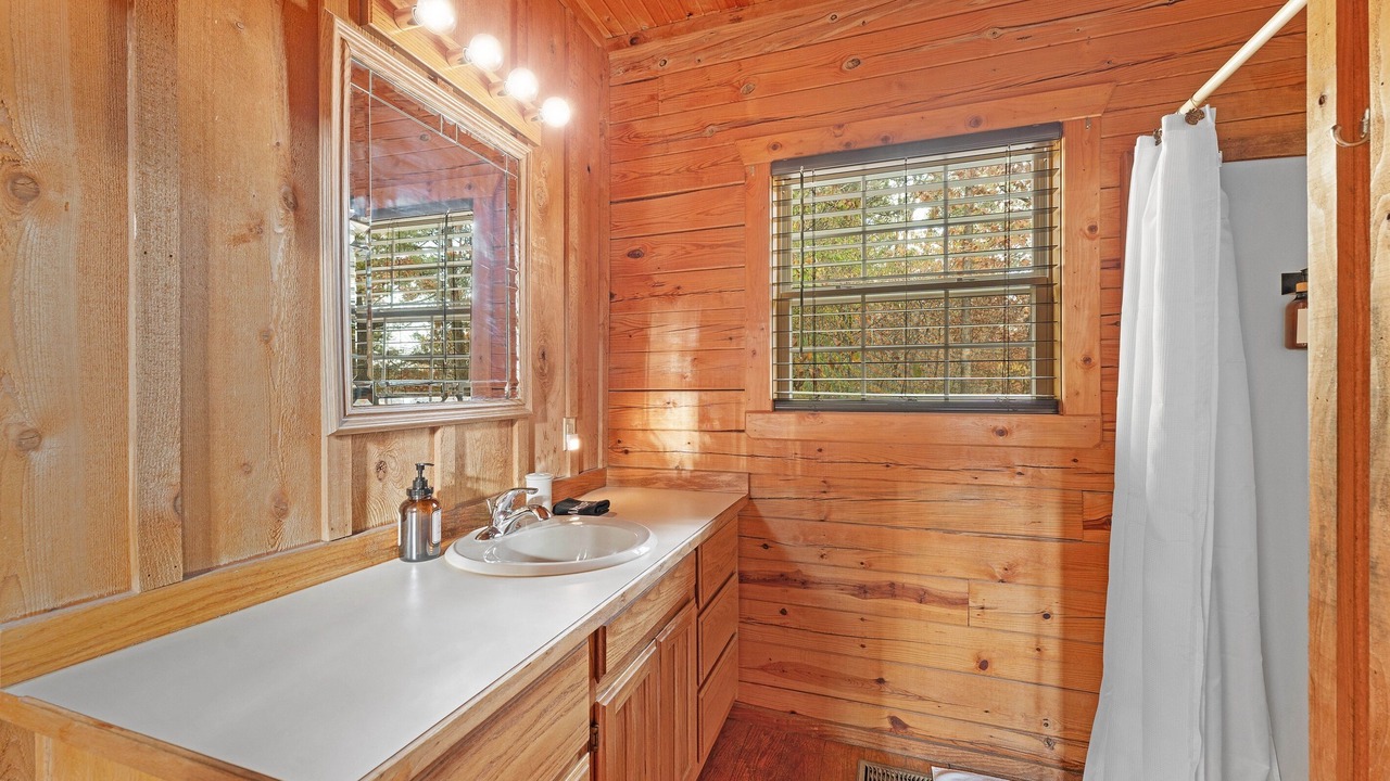 Photo of Bathroom in Branson