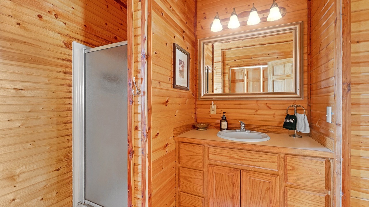 Photo of Bathroom in Branson