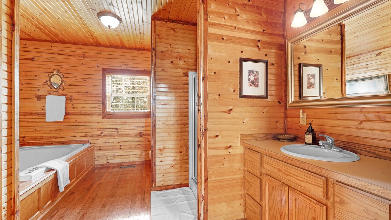 Photo of Bathroom in Branson