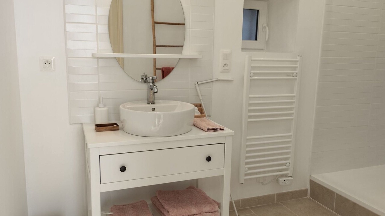 Photo of Bathroom in Le Blanc