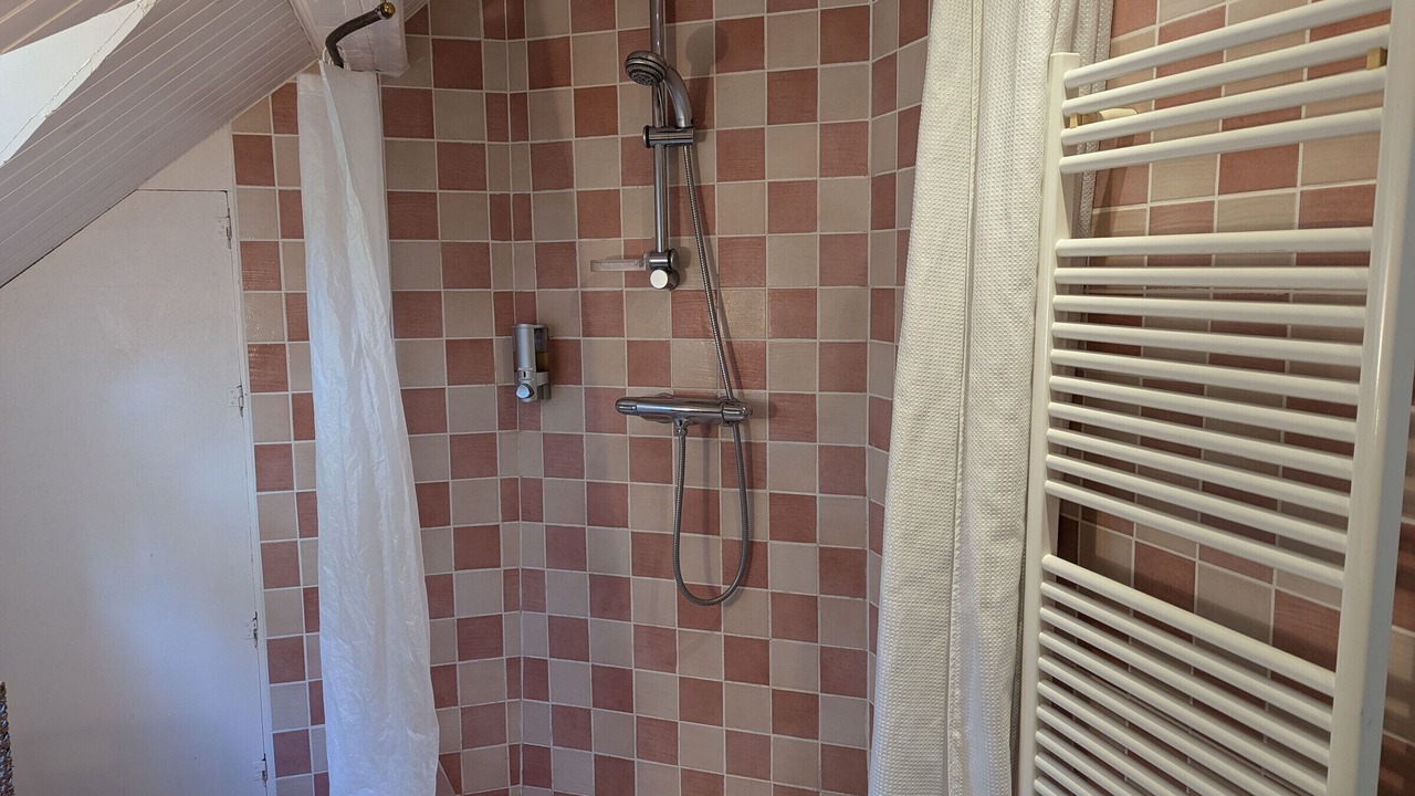 Photo of Bathroom in Ligny-le-Ribault