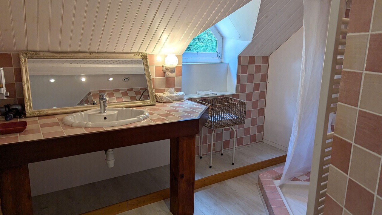 Photo of Bathroom in Ligny-le-Ribault
