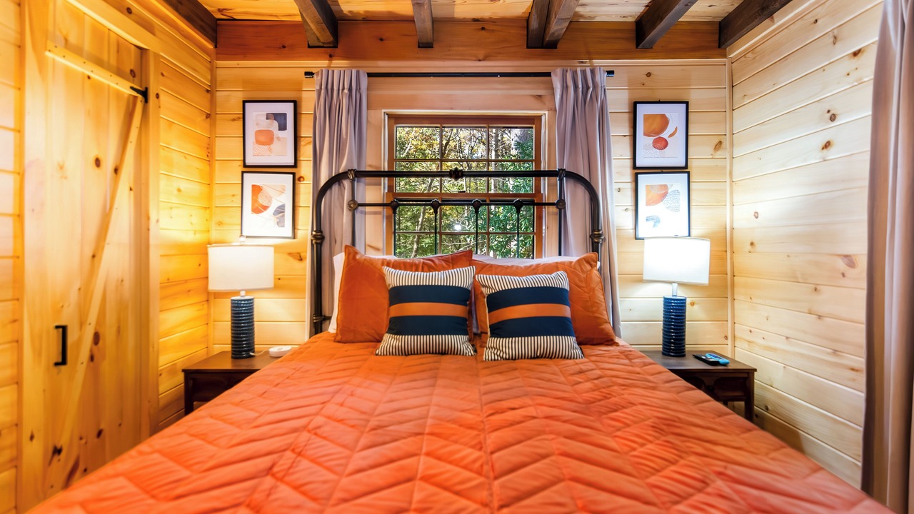 Photo of Bedroom in Hidden Lake