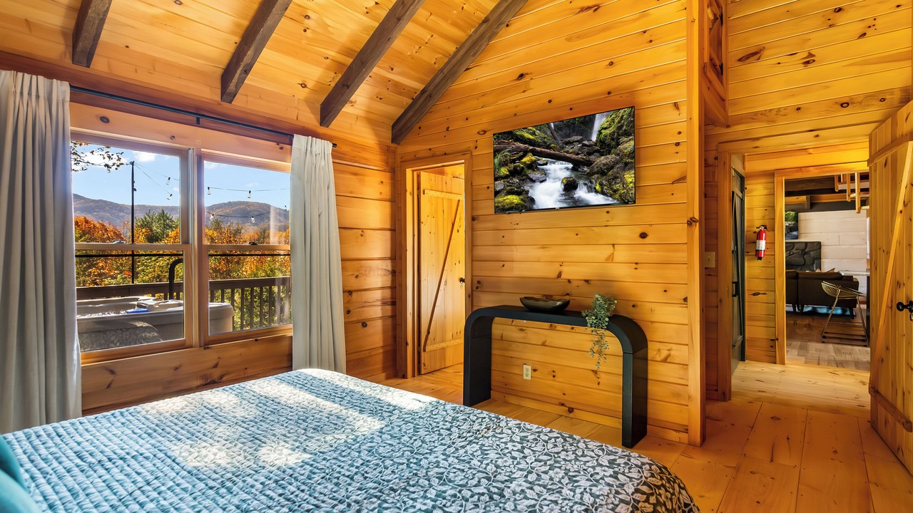 Photo of Bedroom in Hidden Lake