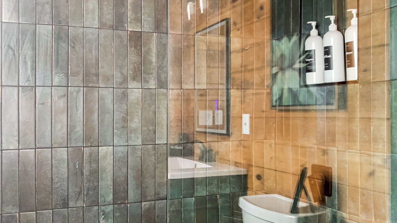 Photo of Bathroom in Hidden Lake