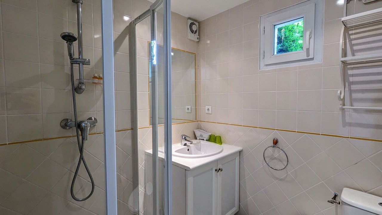Photo of Bathroom in Azay-le-Ferron