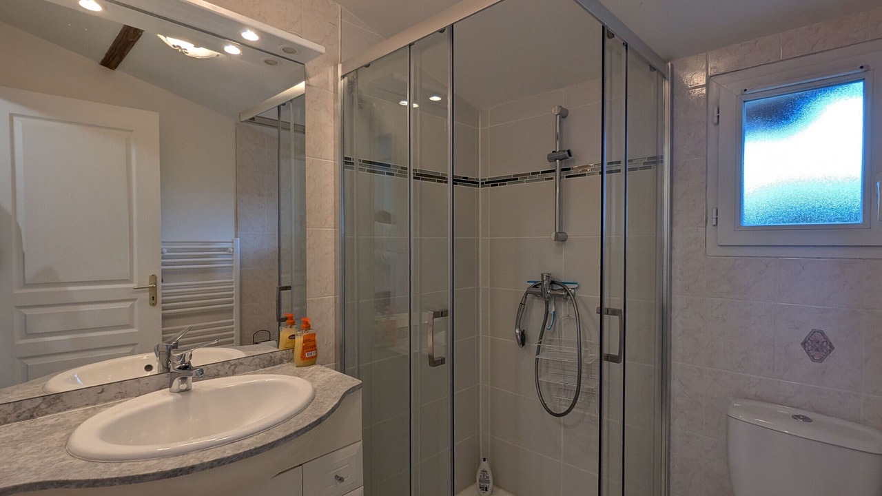 Photo of Bathroom in Chatillon-sur-Indre