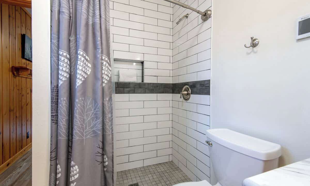 Photo of Bathroom in Leigh Creek Estates