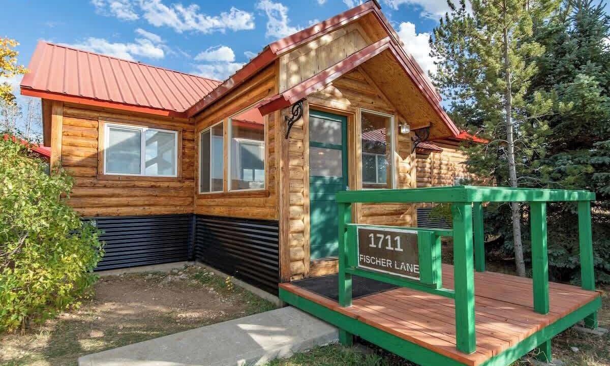 Photo of Outdoor in Leigh Creek Estates