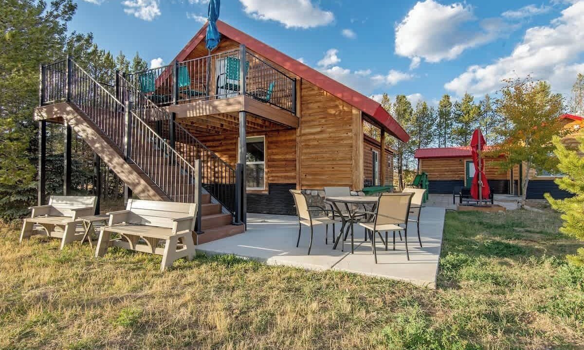 Photo of Outdoor in Leigh Creek Estates
