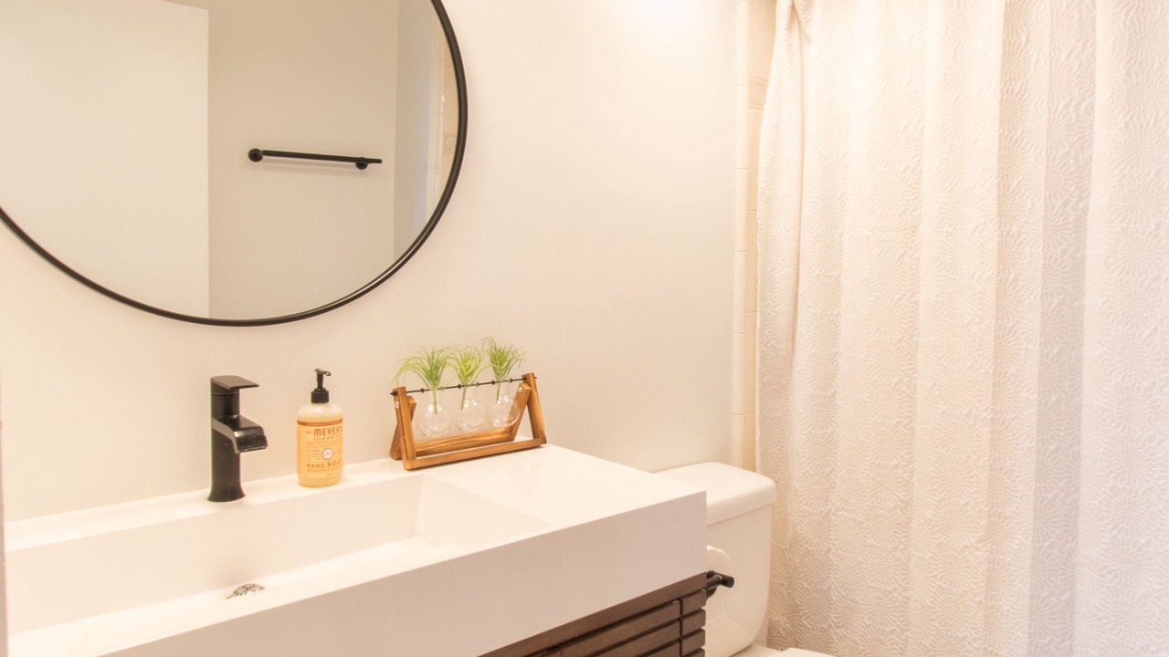 Photo of Bathroom in Waikiki