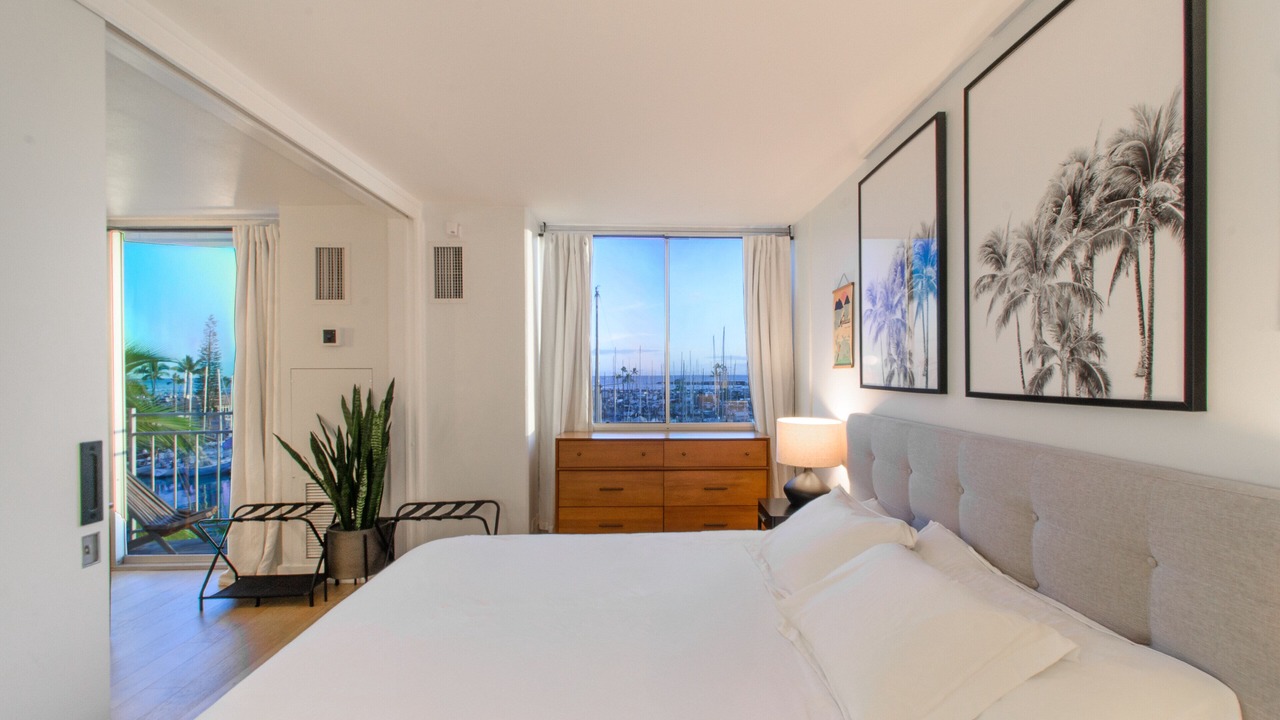 Photo of Bedroom in Waikiki