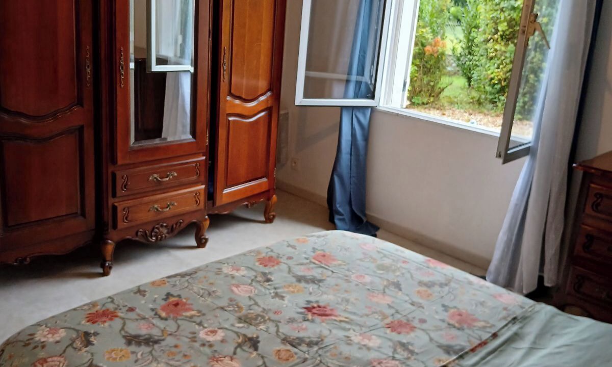 Photo of Bedroom in Gurgy