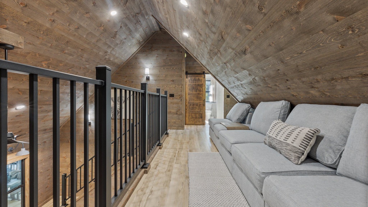 Photo of Livingroom in Shirley