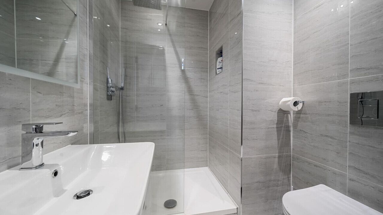 Photo of Bathroom in Tooting